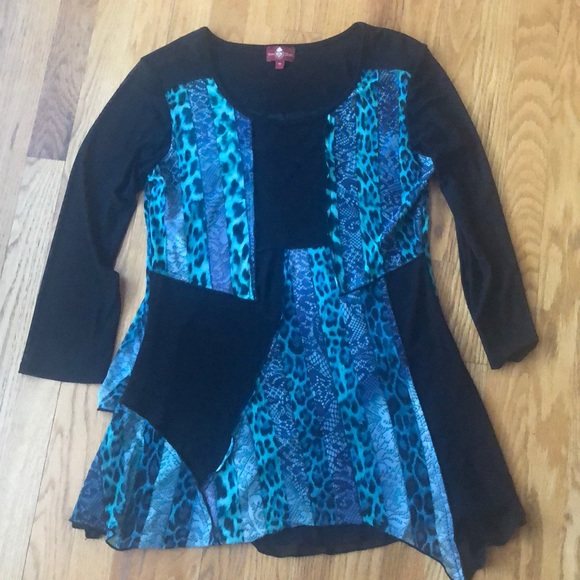 From the Heart Tunic - Picture 1 of 3